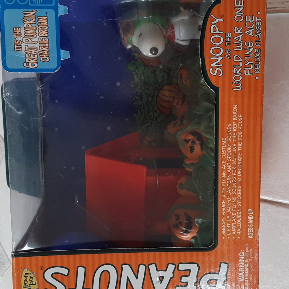 Vintage Peanuts Snoopy World War One Flying Ace Playset It's The Great Pumpkin
